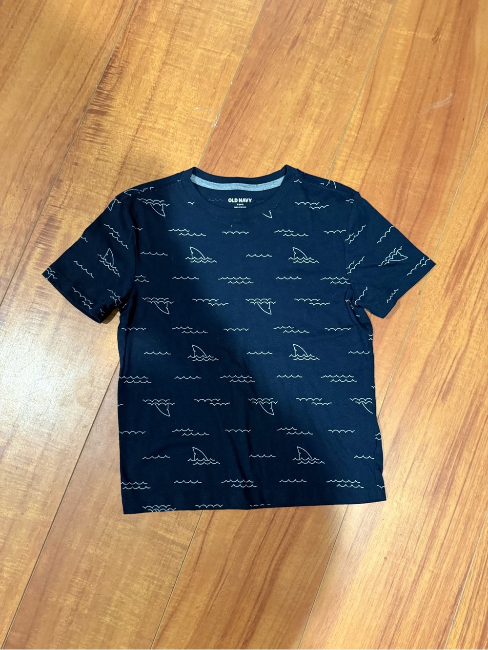 Old Navy Navy Blue Shark Wave Short Sleeve Tee